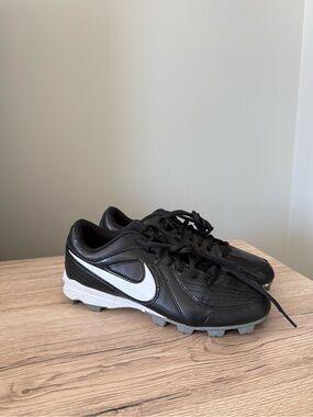 Nike Unify Keystone Women's Softball Cleats - Size 7.5